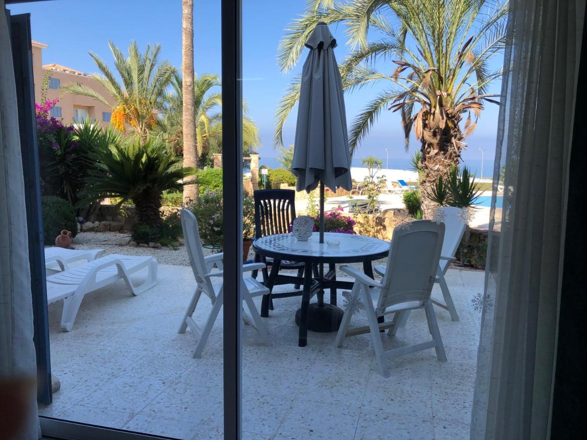 Kings Palace - Fabulous Pool-Side 2 Bed Apartment Paphos Exteriör bild